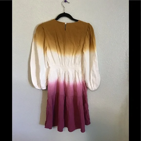 Universal Thread Dress. - Picture 2 of 8